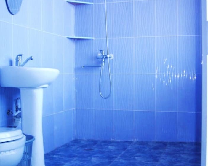 Отель Lilo Near Airport