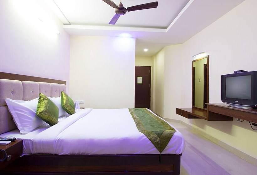 בית מלון כפרי Treebo Trip Sun Square