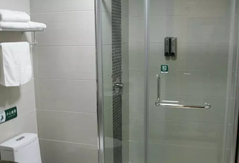 Greentree Inn Liaoyuan Longshan District Train Station Longjihuadian Hotel_