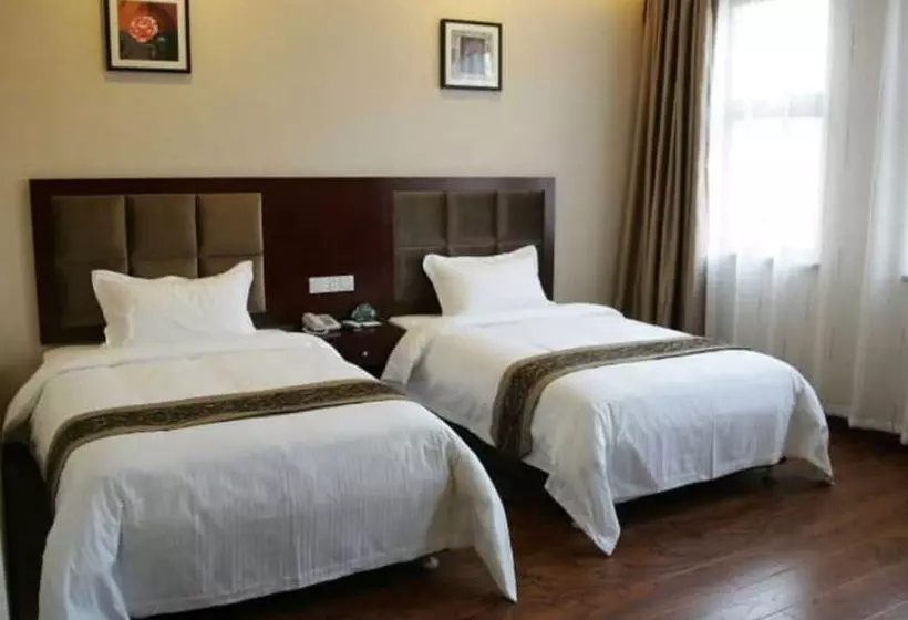 Greentree Inn Liaoyuan Longshan District Train Station Longjihuadian Hotel_