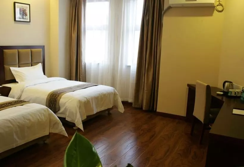 Greentree Inn Liaoyuan Longshan District Train Station Longjihuadian Hotel_