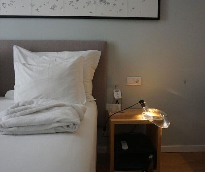 تختخواب و صبحانه Esqina Urban Lodge