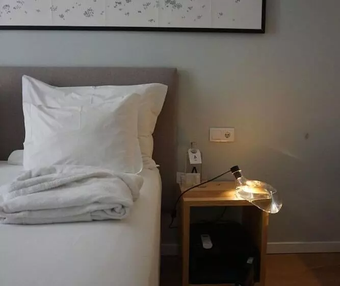 تختخواب و صبحانه Esqina Urban Lodge