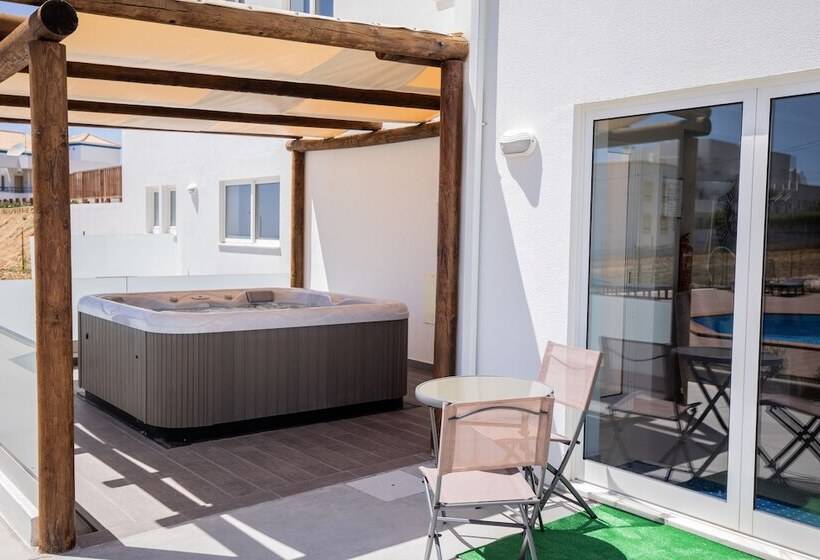 Ericeira Atlantic   Hostel