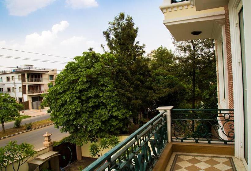 Fabhotel Good Care Residency