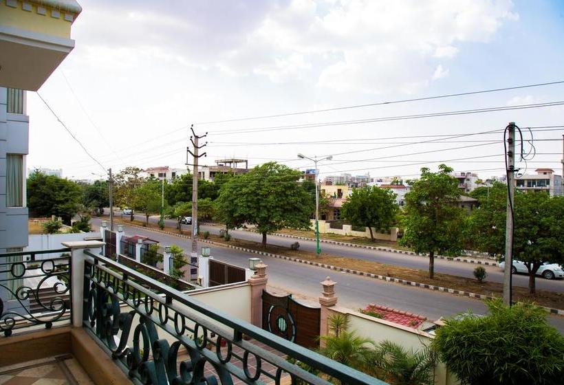 Fabhotel Good Care Residency