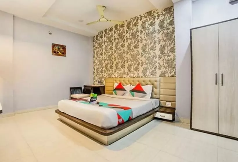 Fabhotel Golden Village