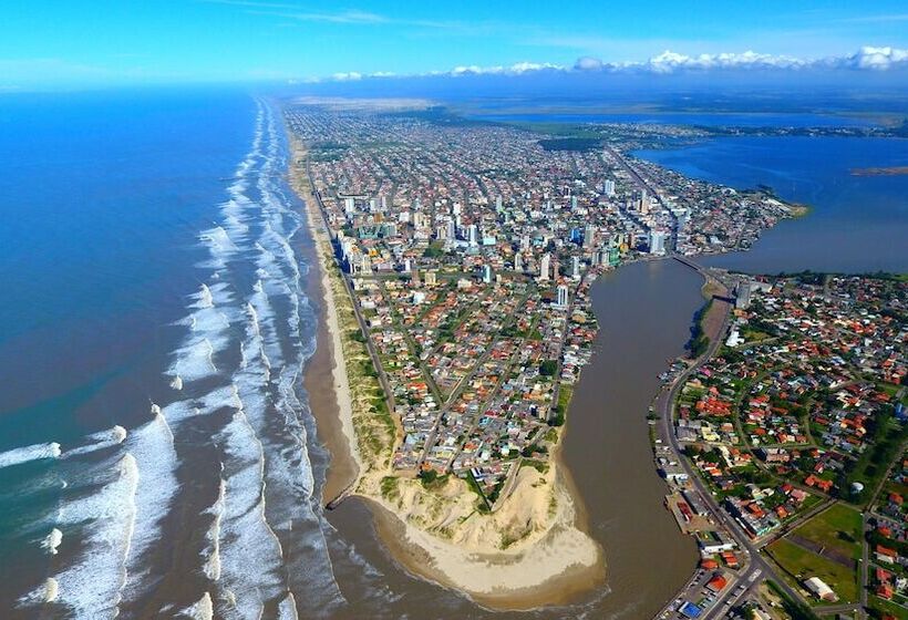 Отель Centenário