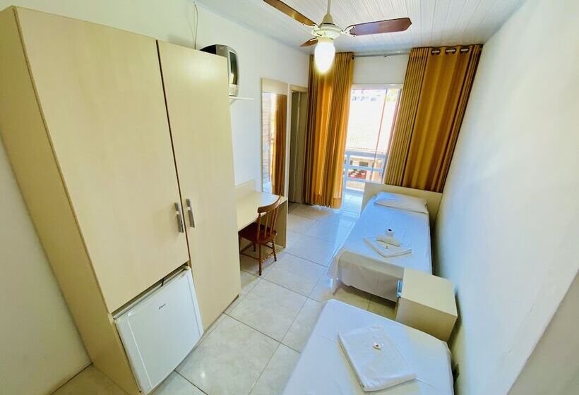 Отель Centenário