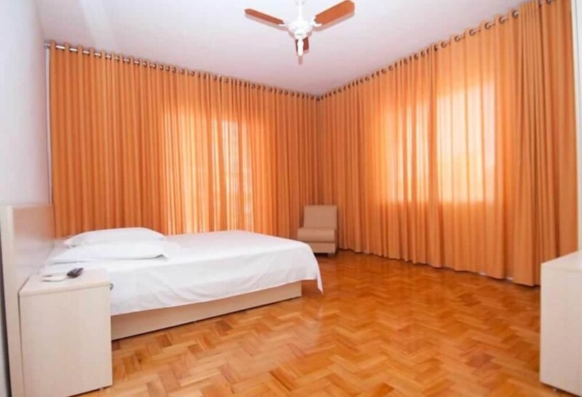 Отель Centenário