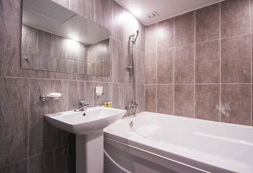 هتل Daegu Dongseongno Savoy