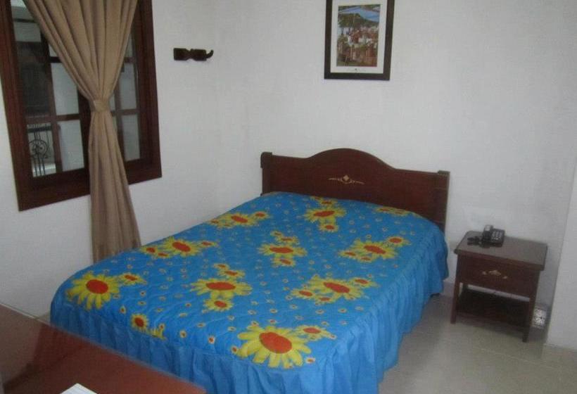 Hotel Davinci Calarca