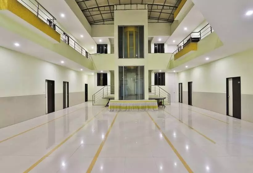 ホテル Shree Plaza