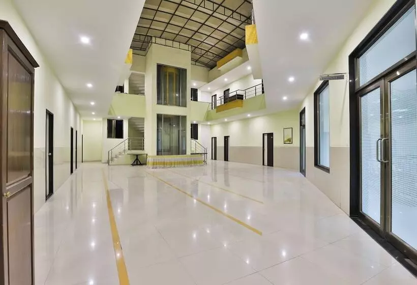 ホテル Shree Plaza