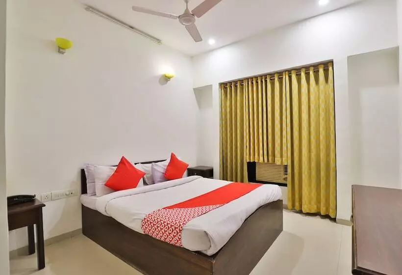 ホテル Shree Plaza