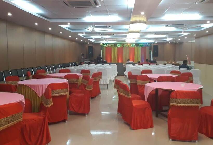 Hotelli The Golden Sunrise