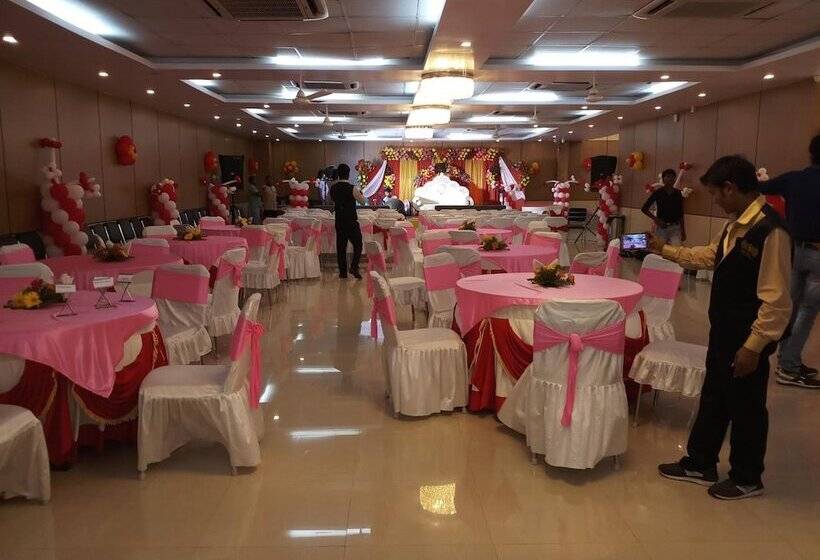 Hotelli The Golden Sunrise