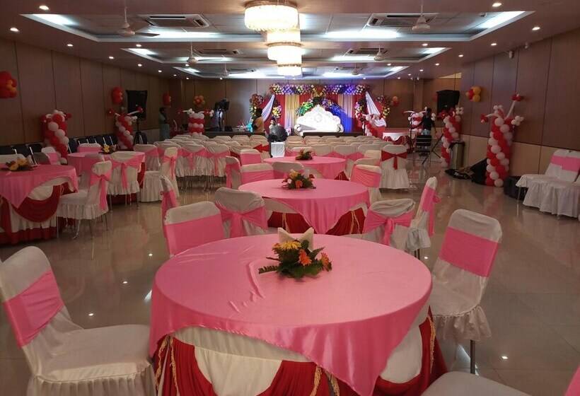 Hotelli The Golden Sunrise