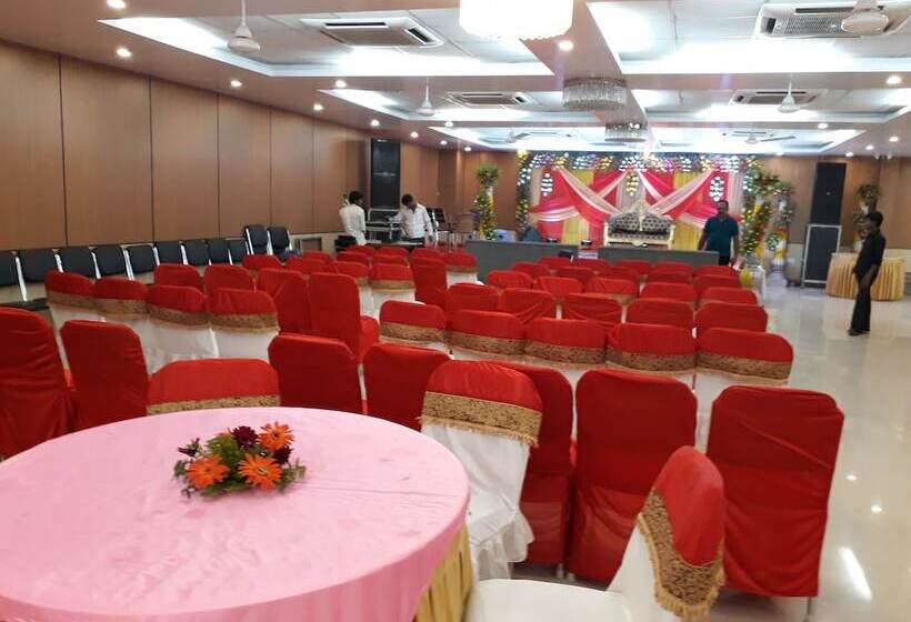 Hotelli The Golden Sunrise