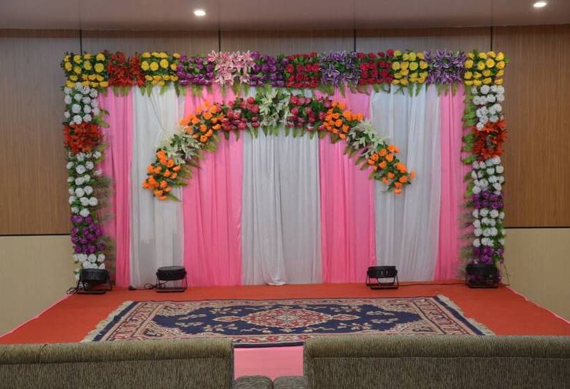 Hotelli The Golden Sunrise