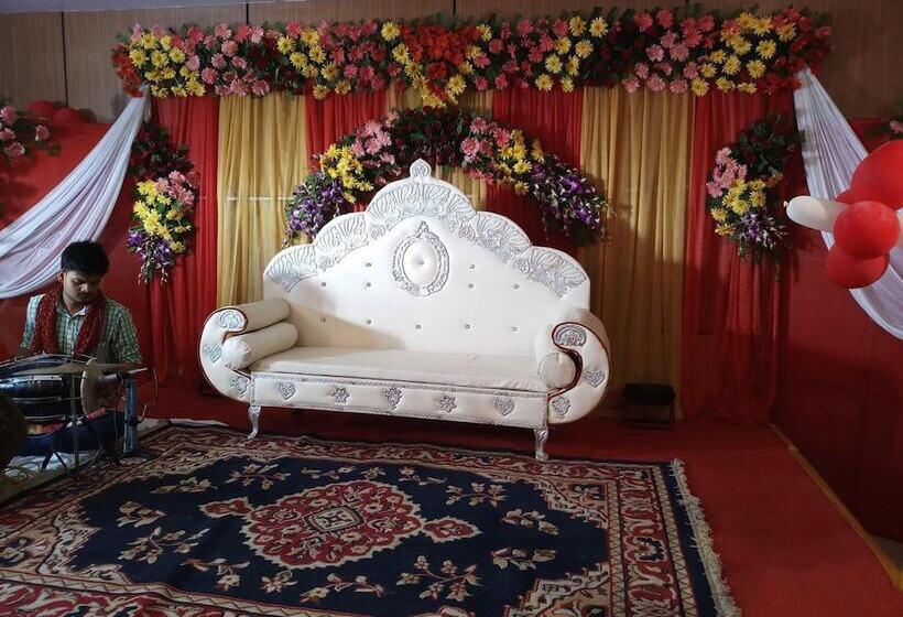 Hotelli The Golden Sunrise