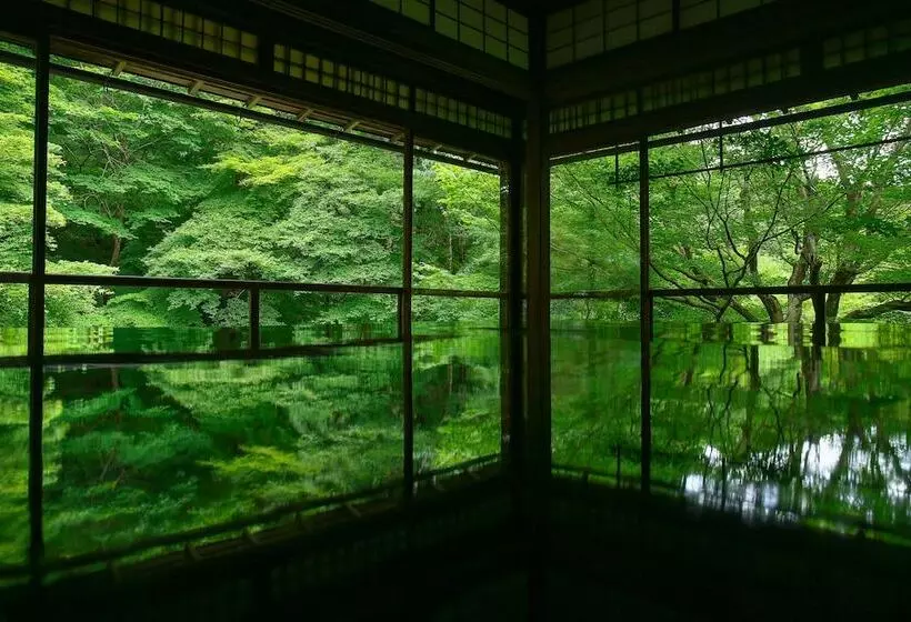 Hotelli Tokyu Stay Kyoto Sanjokarasuma