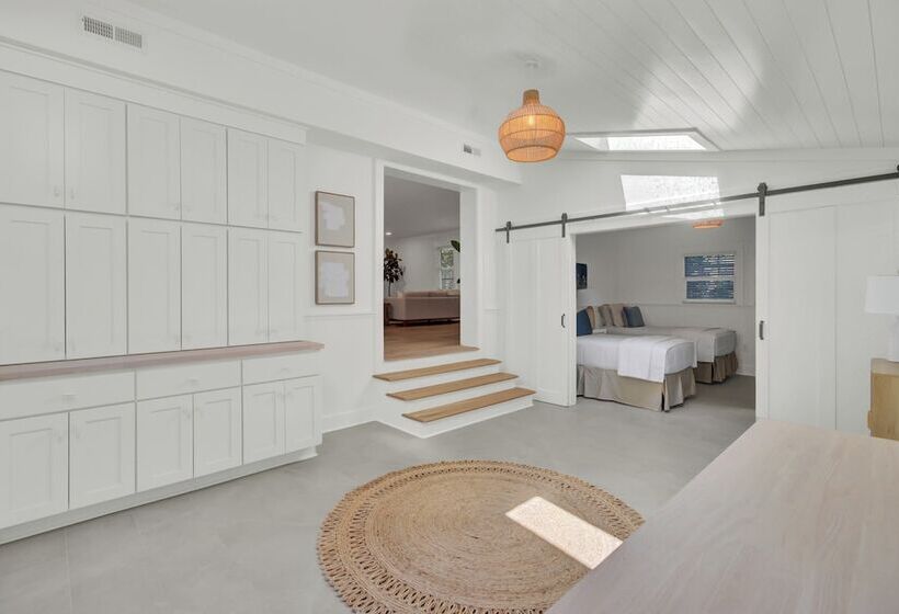 16 29th Avenue Isle Of Palms Group Retreat