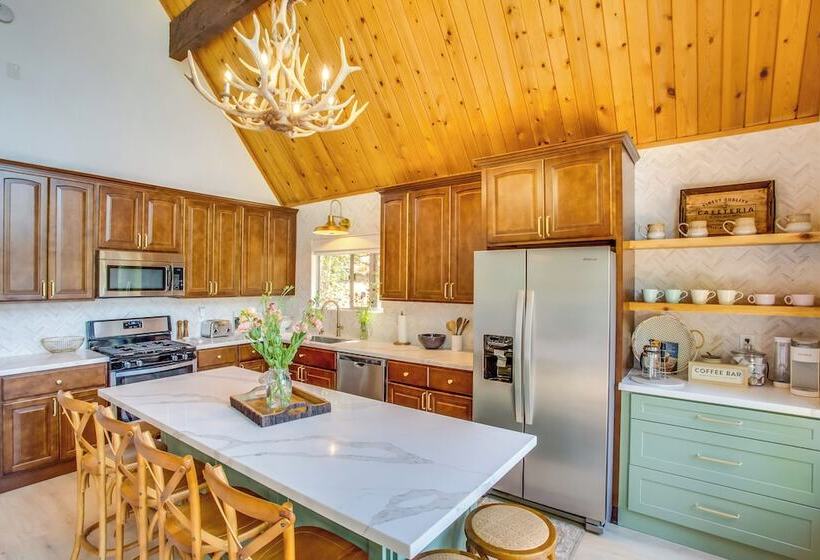 Designer A Frame In Lake Arrowhead W/ Game Room