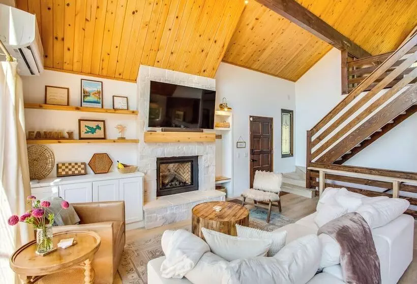 Designer A Frame In Lake Arrowhead W/ Game Room