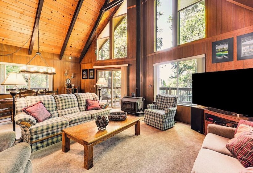 Beach Access, Furnished Deck & Grill: Arnold Cabin