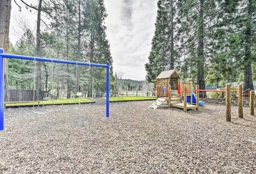 Beach Access, Furnished Deck & Grill: Arnold Cabin