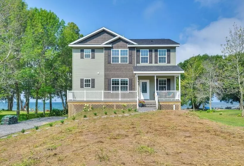 Waterfront Views: Lake Ontario Gem W/ Fireplace