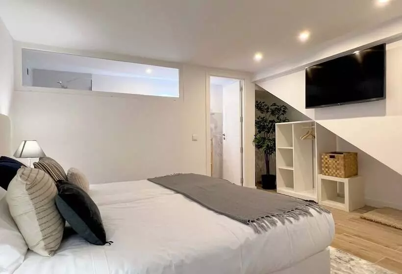 Casas Capela By O Porto Seven