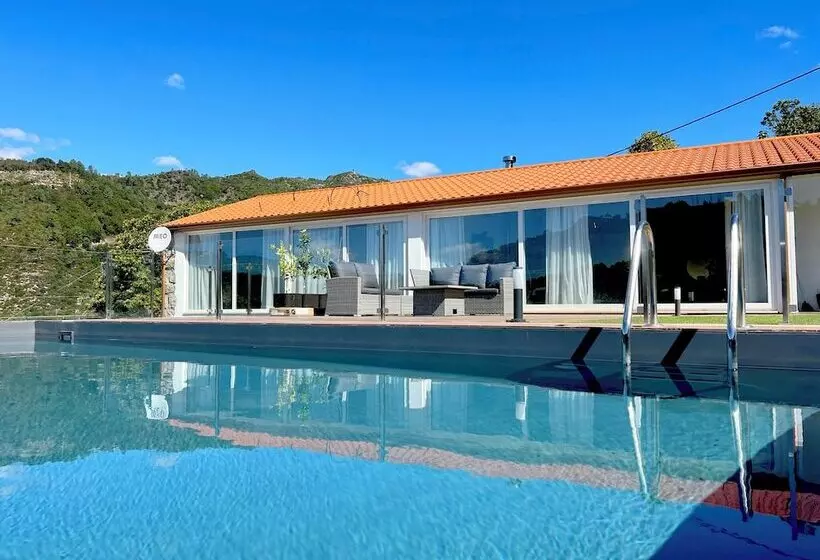 Casas Capela By O Porto Seven