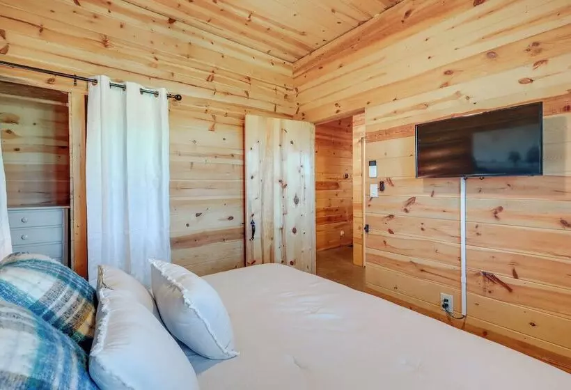 Forested Flagstaff Cabin ~ 23 Mi From Downtown