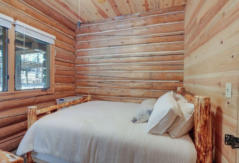 Forested Flagstaff Cabin ~ 23 Mi From Downtown