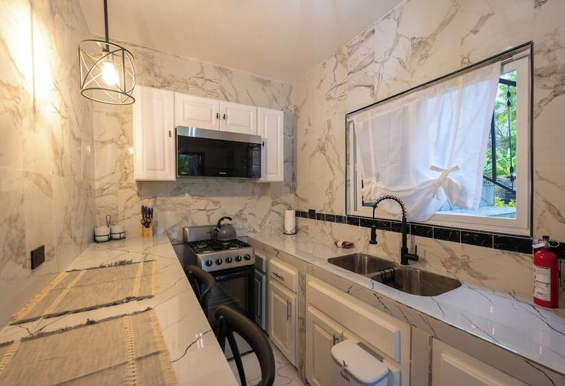 펜션 One Love Guesthouse