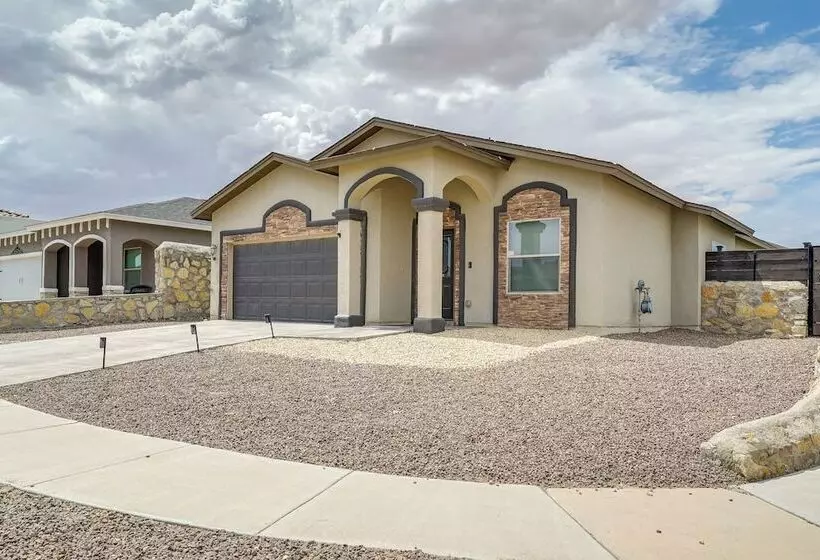 Pet Friendly Santa Teresa Home W/ Patio & Grill!