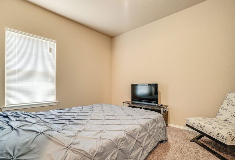 Pet Friendly Santa Teresa Home W/ Patio & Grill!