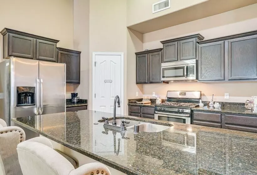 Pet Friendly Santa Teresa Home W/ Patio & Grill!