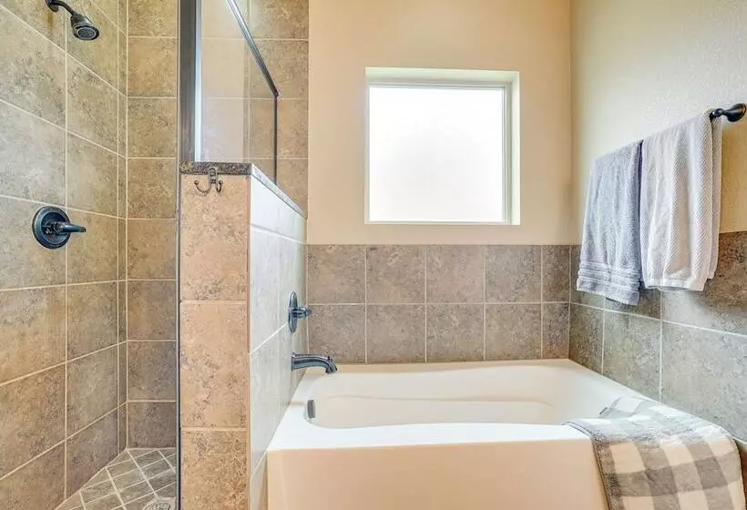 Pet Friendly Santa Teresa Home W/ Patio & Grill!