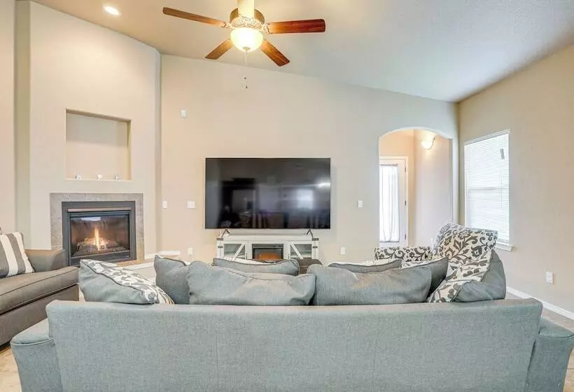 Pet Friendly Santa Teresa Home W/ Patio & Grill!