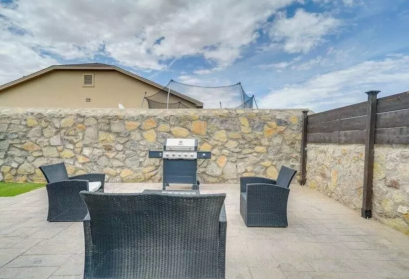 Pet Friendly Santa Teresa Home W/ Patio & Grill!