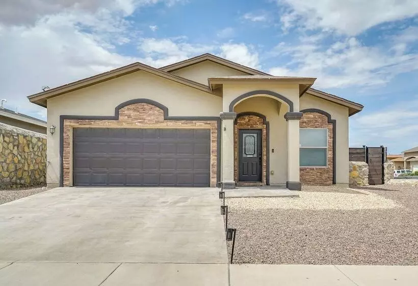 Pet Friendly Santa Teresa Home W/ Patio & Grill!