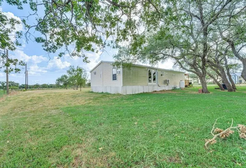 Remote Harwood Retreat W/ Yard & Bbq Pit!