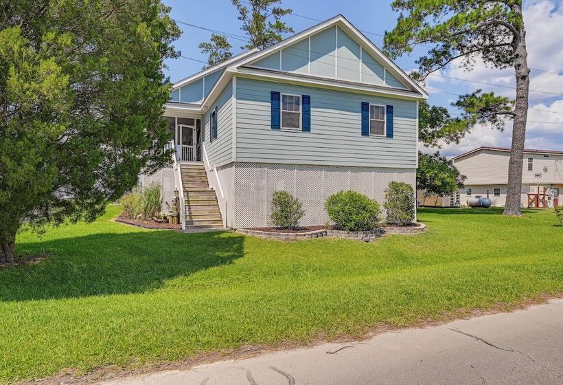 Riverfront Aurora Home W/ Deck & Private Pier!