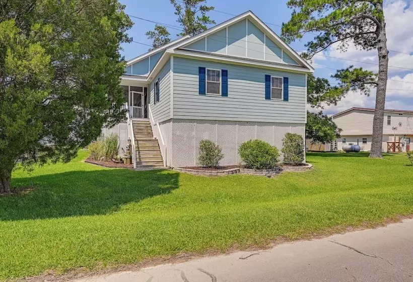 Riverfront Aurora Home W/ Deck & Private Pier!