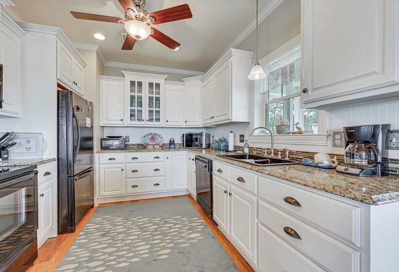 Riverfront Aurora Home W/ Deck & Private Pier!