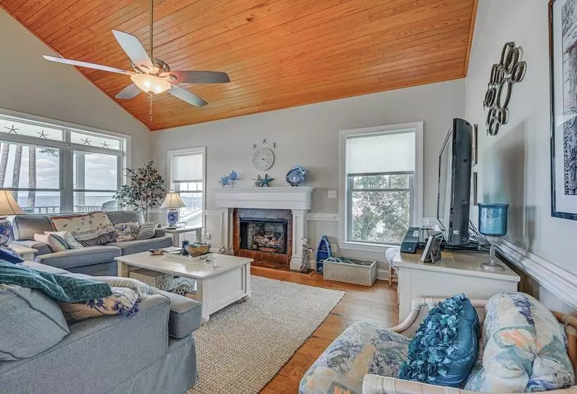 Riverfront Aurora Home W/ Deck & Private Pier!