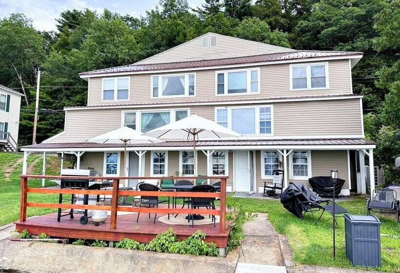 Saratoga Lakeside Retreat